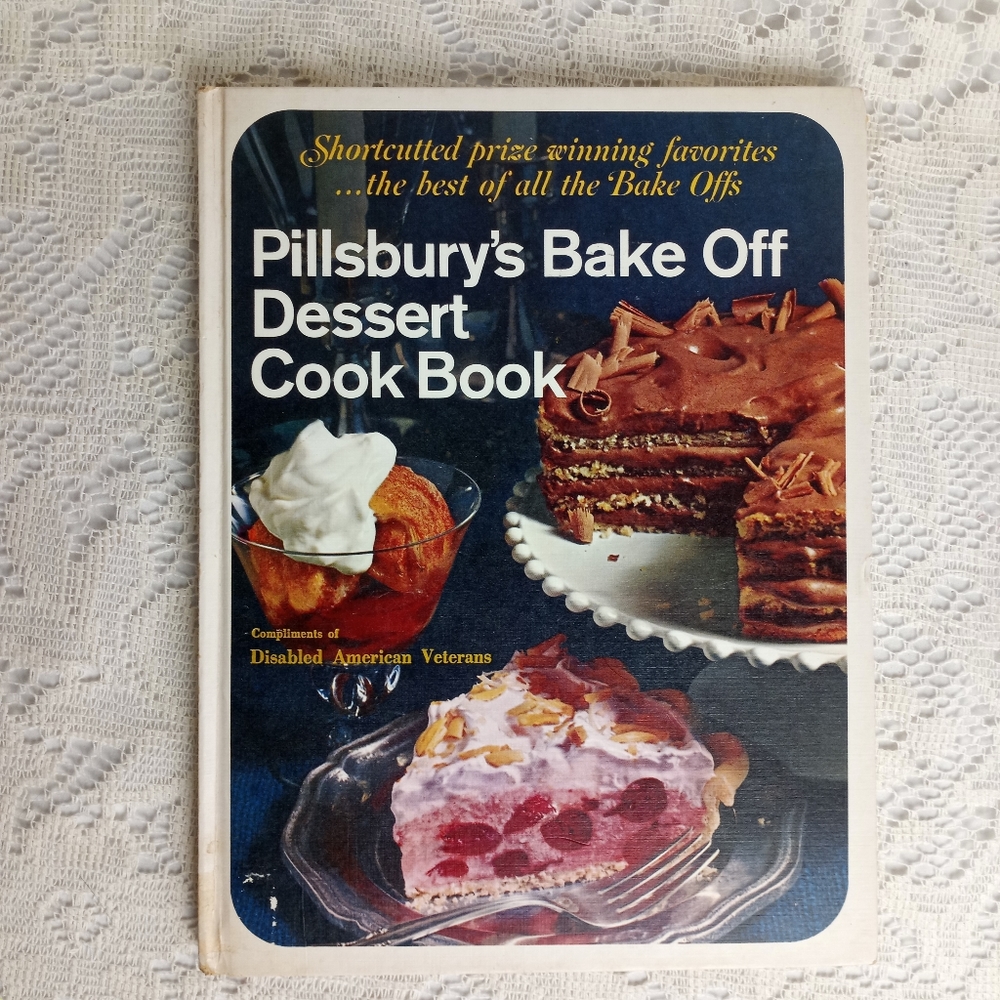 Vintage 1960s 1968 Pillsbury Bake Off Dessert Cook Book Bright Pictures